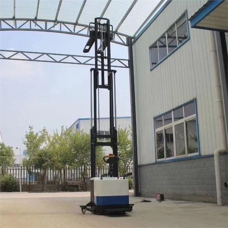 Battery Powered Electric Stacker